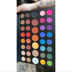 James Charles x Morphe eyeshadow